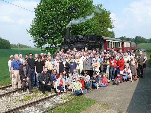 Christen bei der Bahn beim Alb-Bähnle