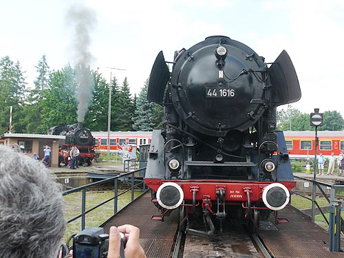 441616