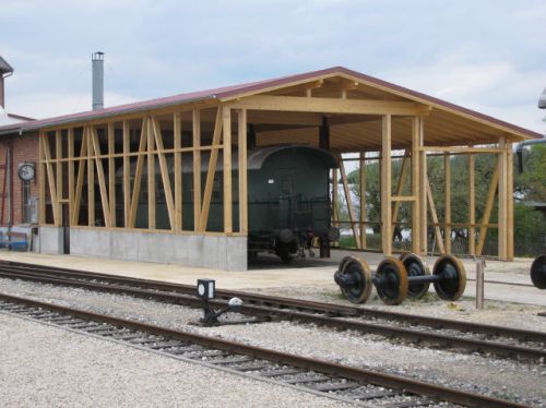 Lokschuppenanbau